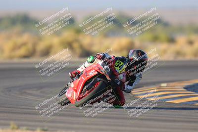 media/Nov-19-2023-CVMA (Sun) [[1f3d1b7ccb]]/Race 17 Amateur Supersport Middleweight/